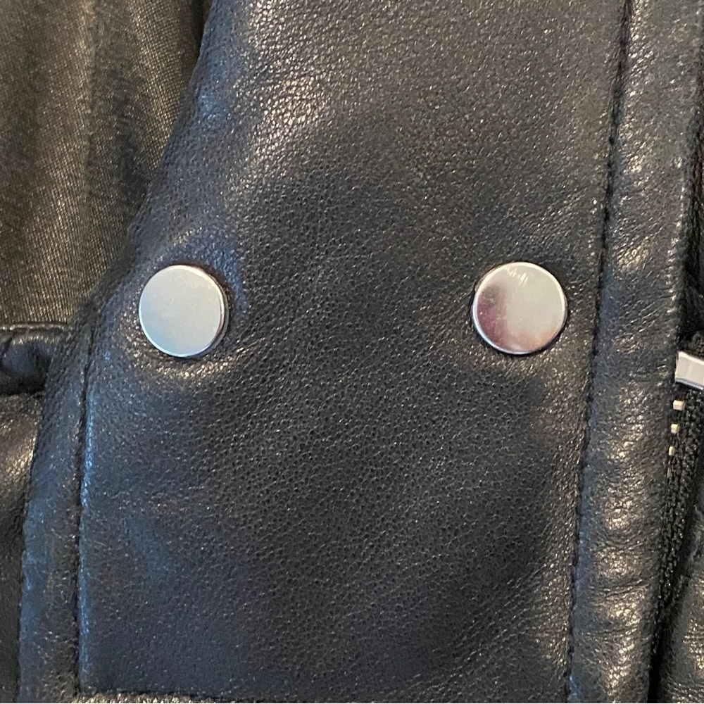 ⭐️HOST PICK⭐️ Mackage Leather Jacket - Picture 13 of 16